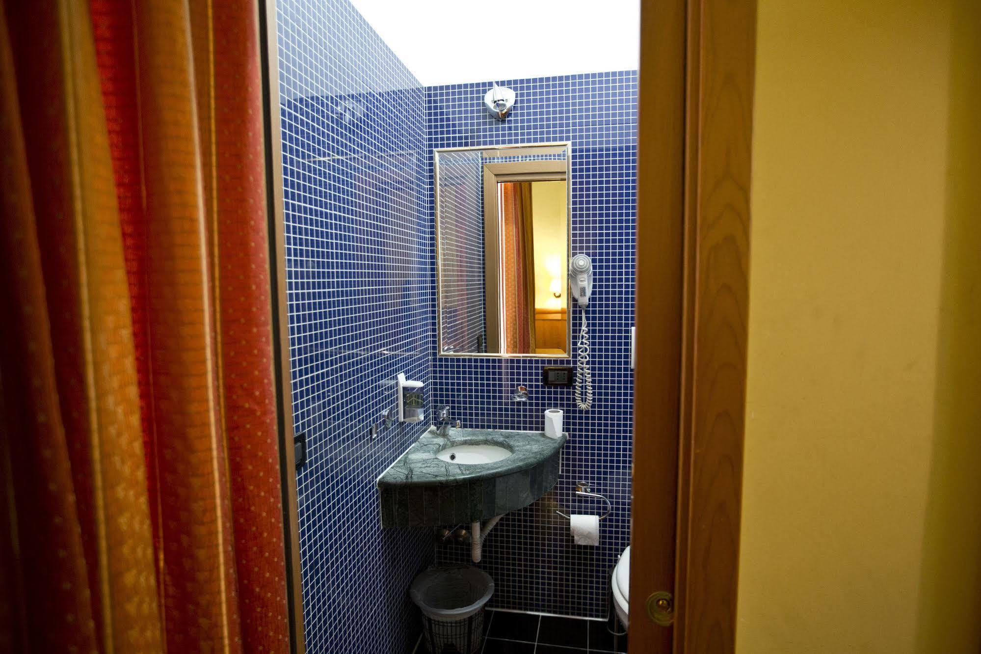 Hotel Lella Róma Kültér fotó