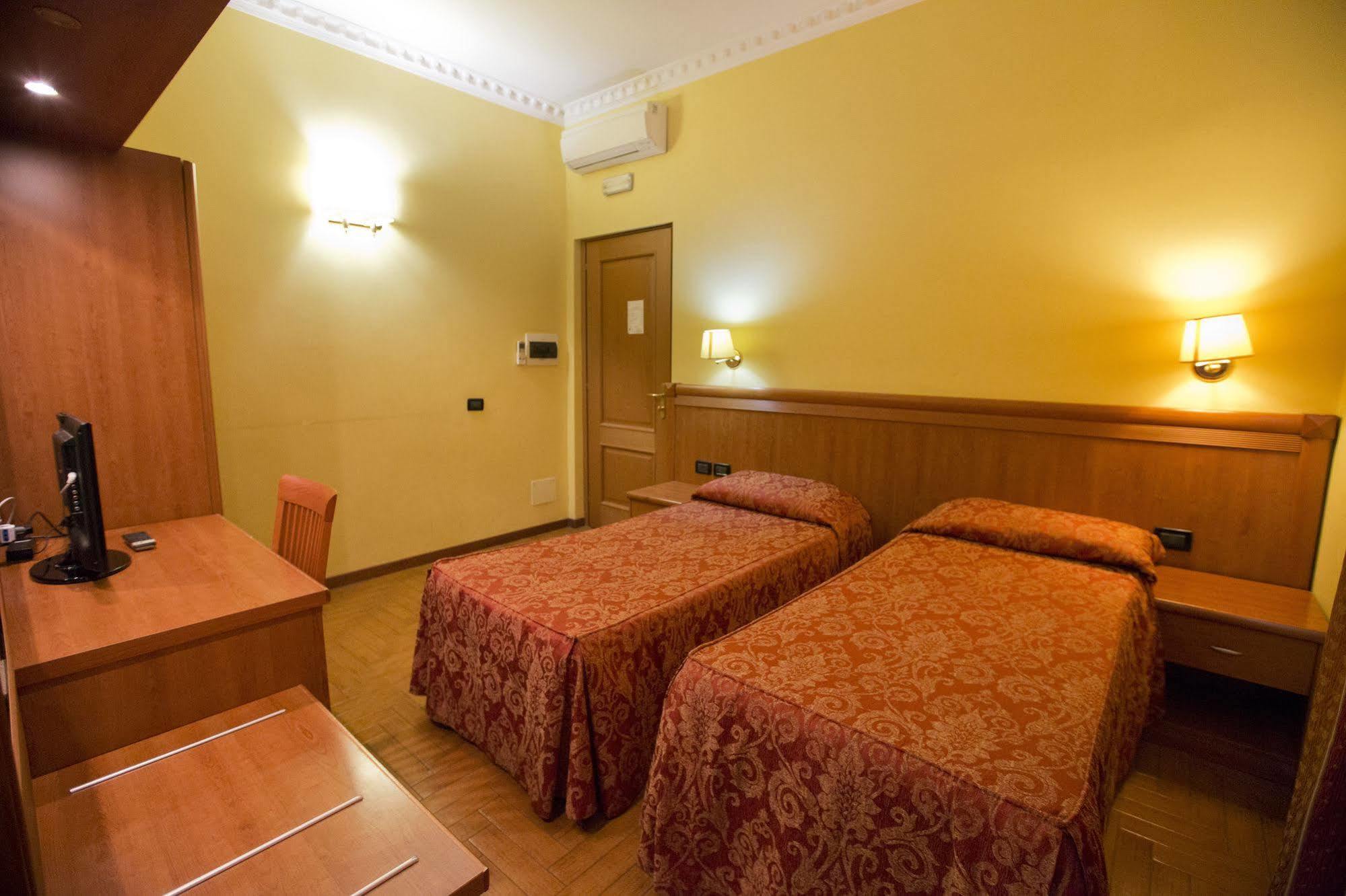 Hotel Lella Róma Kültér fotó